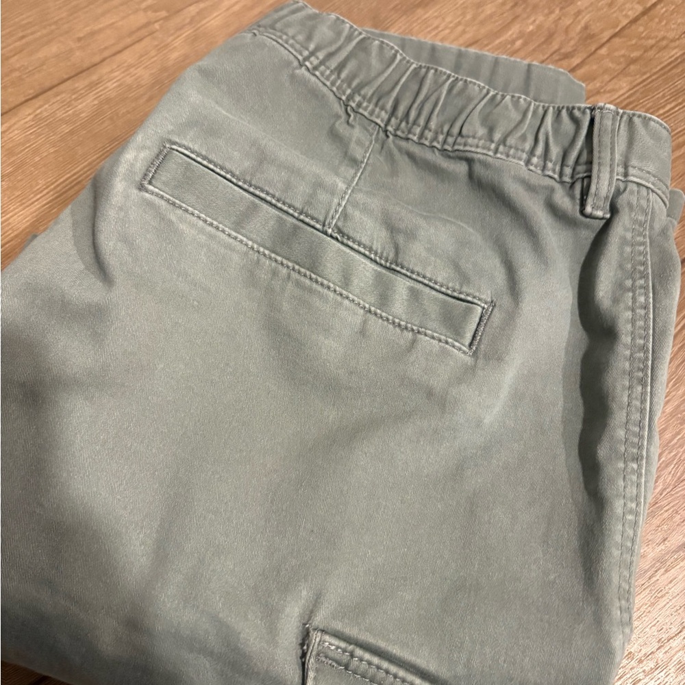 H&M Olive Green Regular Fit Pants